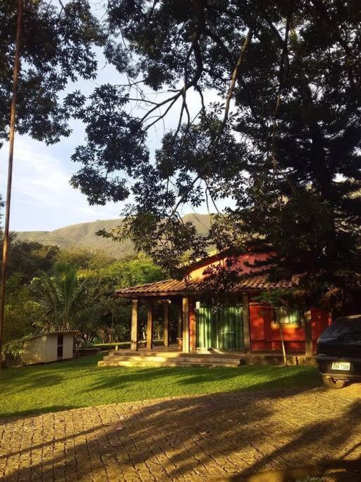 Sitio Da Tia Lucia Perto Da Montanha Villa Brumadinho Exterior photo